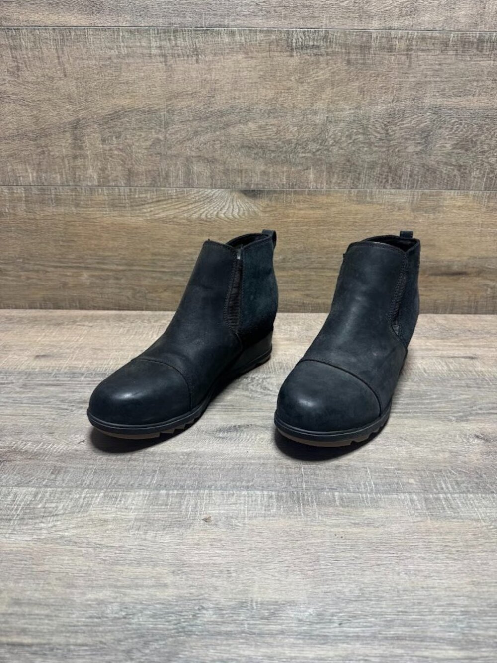 Sorel Evie Black Leather Chelsea Wedge Heel Ankle Boots Women's Size 10